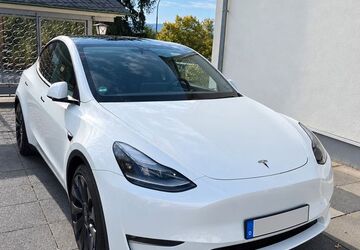 Tesla Model Y 55.000 km 41.900 &euro; Erpel 53579