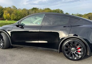 Tesla Model Y 58.000 km 36.500 &euro; Linz 53545