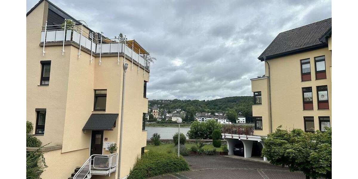 Etagenwohnung Remagen - 3 Zimmer, 107 m&sup2;, 1.075&euro; | Angebot:27178898