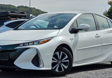 Toyota Prius 125.000 km 16.490 &euro; Oberwinter 53424